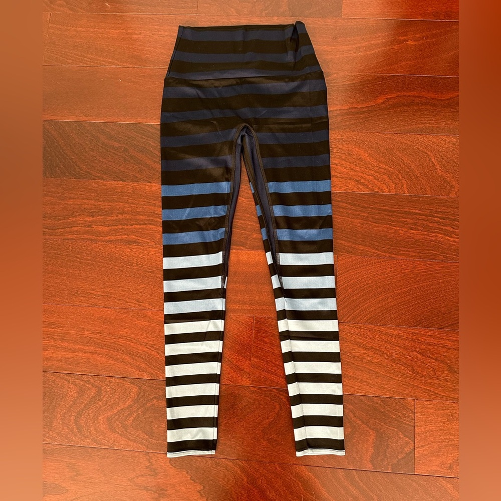Kdeer blue stripe yoga leggings, size small
